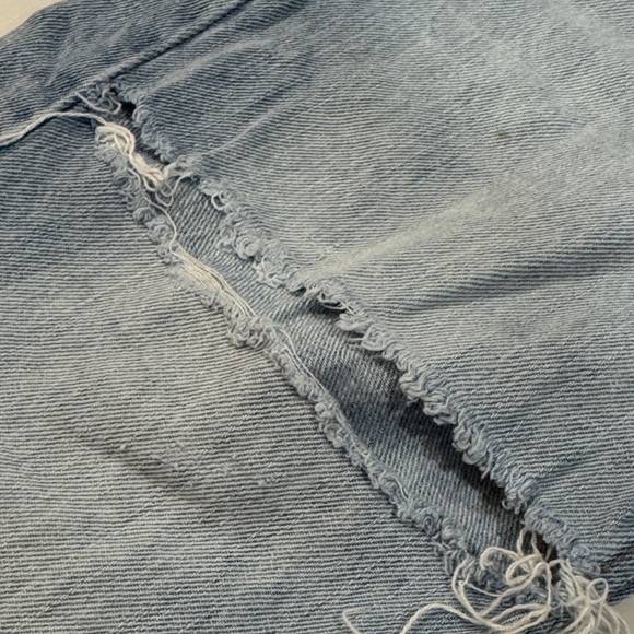 Old Navy Men's Light Blue Straight Jeans - Picture 6 of 10